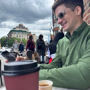 I work as a Senior Research Scientist at @Spotify, where I train foundation models. I hold a Computer Science PhD from @Harvard. Views are my own.