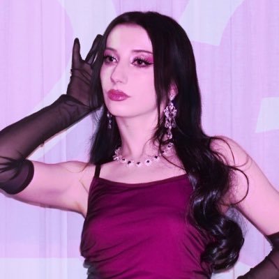 livyah_cosplay's profile picture. Gamer ☆ Cosplayer ☆ Tekken enjoyer ☆ Certified Kazuya fangirl ☆ 𝘐𝘯 𝘤𝘰𝘴𝘱𝘭𝘢𝘺 𝘸𝘦 𝘵𝘳𝘶𝘴𝘵, 𝘪𝘯 𝘩𝘦𝘦𝘭𝘴 𝘸𝘦 𝘴𝘶𝘧𝘧𝘦𝘳