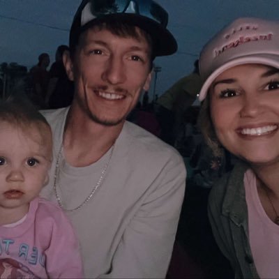 xPaulyxxx's profile picture. Wisconsin 🧀 🐄 Real estate investor 🏠 Stock Market investor 📈 construction 🔨