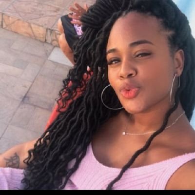 Yasminbea__'s profile picture. • tt antigo hackeado (@crff_yas) ⛔
• Deus está aqui .. 🙏🏾 | • Funix 👼🏾 |