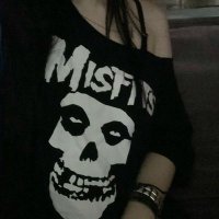 des (@recurringfear) 's Twitter Profile