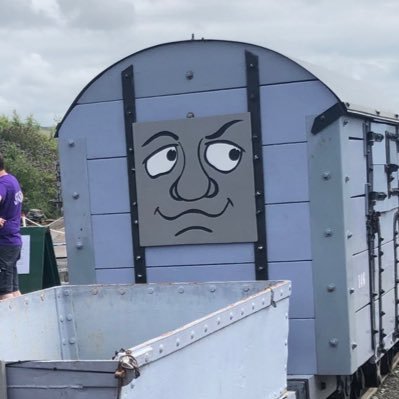 https://t.co/38oQwJ67Y6 big fan of trains and deltarune