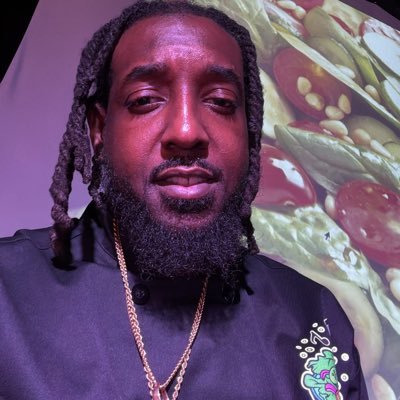i retweet things that I like, network, meet new friends.. I’m a handyman & a musician” drummer” CEO and manager of my own trap jazz band & a content creator