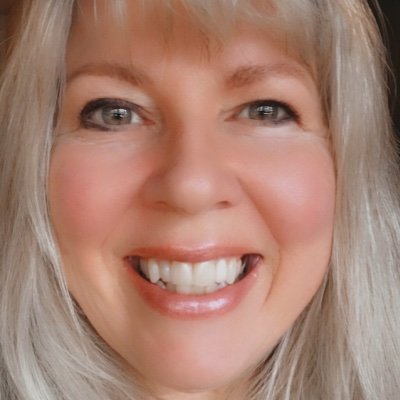 Jan Evelyn ✝️📖🌻Never Give Up!🤺🇺🇸America First Profile