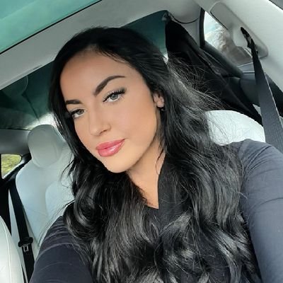 rhonda_maras's profile picture. Day Trader | Content Creator | Trading Psychology Coach 👩🏻‍💻/ let's start investing