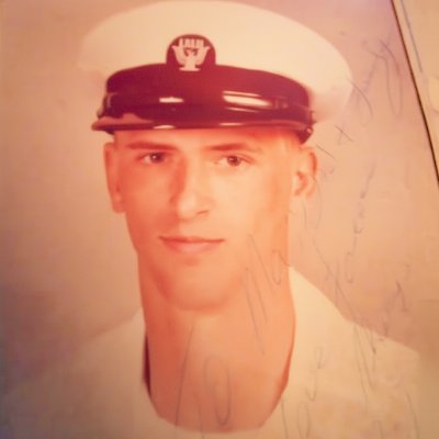 Navy Vet with a wonderful wife of over 30 years, Patriot, Trump Supporter and an online Business Owner 🚫DM’s (Friends only), MAGA, APIII%, FJB