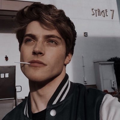 NoahSchn4's profile picture. 𝐍𝐒𝐅𝐖 (𝐟𝐞𝐰 𝐥𝐢𝐦𝐢𝐭𝐬)