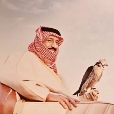 إمَرأة بقوامِ قلبّ وإيماءُة معنى وترنيمة سَلام وإيقاع حُب🤎. خريـجـه أحياء عامة🎓✨(وإجعلـني مباركاً أينما كُنت☁️)