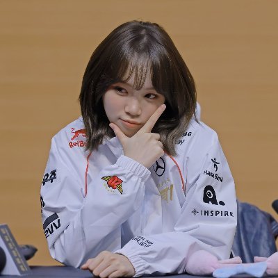 recarrinpinwin's profile picture. LEC enjoyer