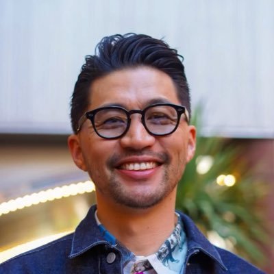 頭ない金ない人脈ないけど29歳で独立。開業から13年で年商20億・直営8店舗・FC60店舗・シンガポール1店舗・2024にタイ、マレーシア出店。YouTube12万人。
