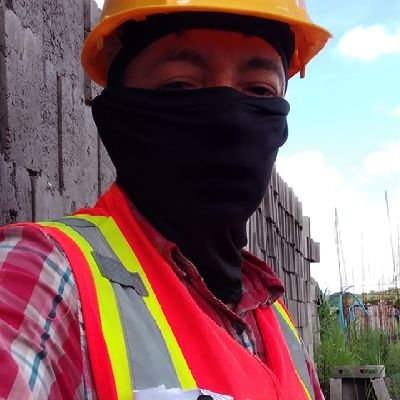 Henrylo277's profile picture. Médico, poeta, y loco.