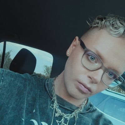 He/They. ADULT. Queer artist and photographer. 💜 Kpop, Tpop, Jpop Boy Groups. BL Dramas. Super Sentai. Buffy💜 Horror Acct: @sammyxbloodbath
