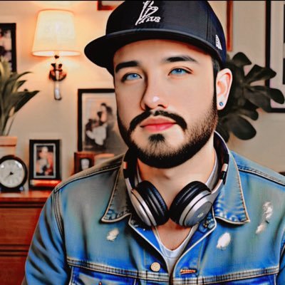 Xanderr_Monroe's profile picture. #PLUR 🙌🏻🫶🏼 Recording Artist , songwriter, Audio engineer 🎤 🎶🎶🎶  😙