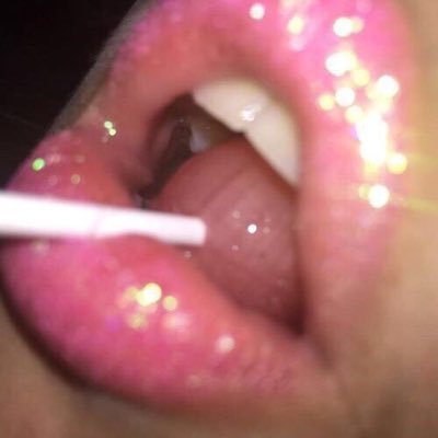 nudesskitty's profile picture. 🚨
