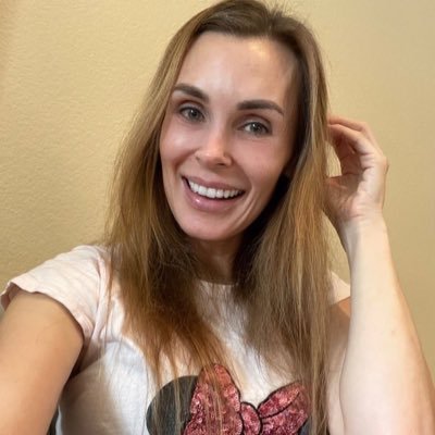 Linda_cur_t's profile picture. Crypto Queen & Millionaire Maven | Whale-in-training| KOL #Binance-s DMs open for luxury collabs & exclusive alpha!