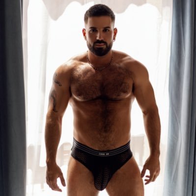 💪 Young bodybuilder — the kind you can’t ignore 🧬 Biotechnologist with a wild side 🔥 Go-Go dancer & OF ⚡ Brains, muscle, and an unforgettable package