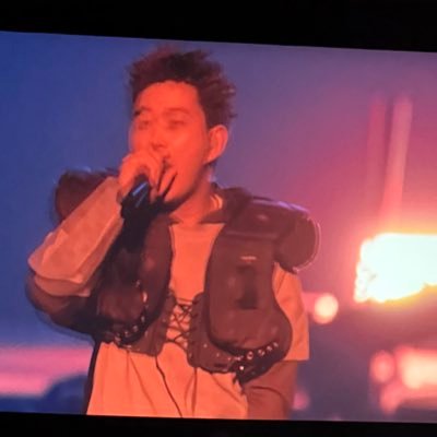 中身だれなんだろねwwww🙄