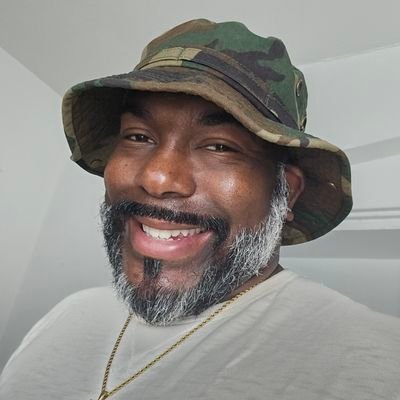 They call me Brotha To The Night and I'm the blues in yo left thigh trying to become the funk in yo right. Is that alright?
#GrownManChocolate
#ChiTownSteppa