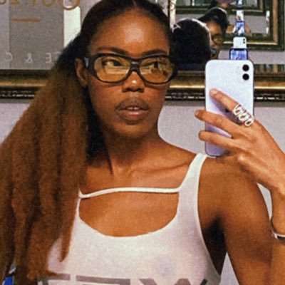 SIERRAAAAAAA! Your fave festival coordinator & production manager 🤓👩🏾💻👩🏾💼