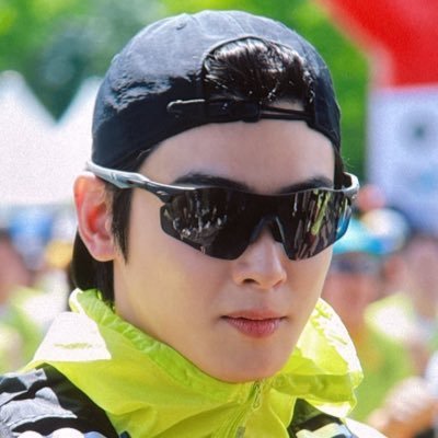 kim namjoon, cha eunwoo e eu no clube do pedal