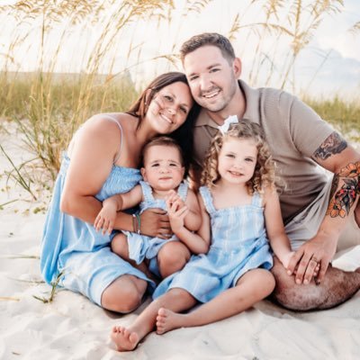 Palmer_Sar's profile picture. IVF Mama x2. 💗💗 Fire Wife. 🚒 Teacher. 🍎