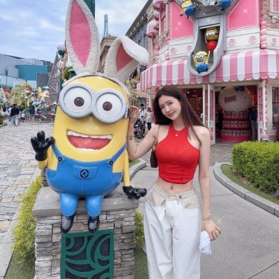 Matilda19251149's profile picture. Dancing through life with grace 🎶
Writing my own fairytale 📖
Strong mind, soft heart 💖