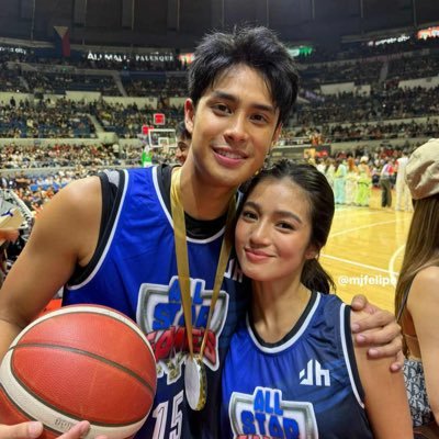 kayo na bahala mag isip ano ako basta nandito ako for DONBELLE