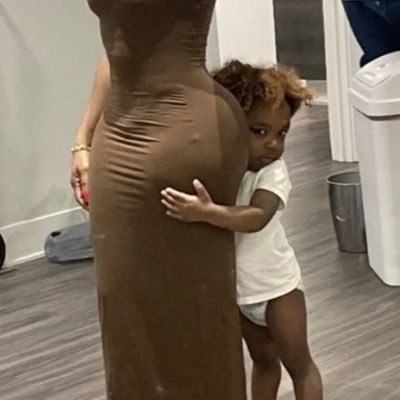 jsenadl's profile picture. sent my therapist to therapy