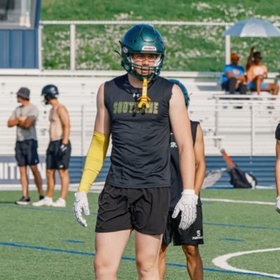 Class of 2026 | 3 ⭐️ | Shawnee Mission South High School | 6’6 235 lb | 🏈 TE | KS📍| 3.5 GPA | NCAA ID #2304844472 |