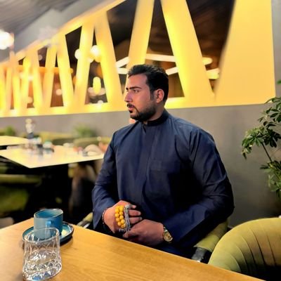 j_gggj's profile picture. .