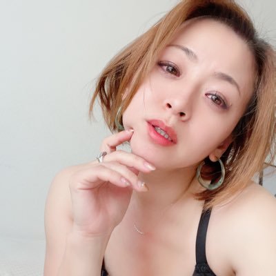 元AV、ピンク映画女優♡ガチ保守♡SHUNGAは予約出勤のみ♡たまに吉原♡お仕事依頼はDMにて♡リプ♡Rei's wish list♡ https://t.co/Tlw8c7O71C