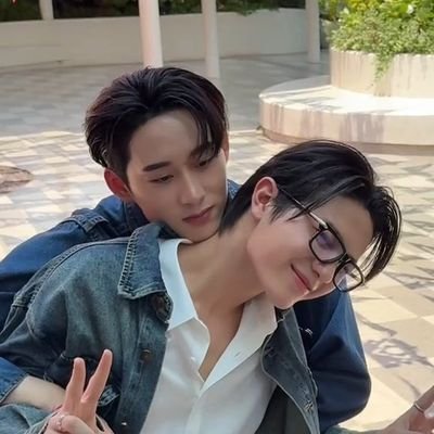 liamesty's profile picture. 🎀Like i can turn around and  he'll be there - #est_rvp
we can't remember what life was like before we met -#williamest🎀