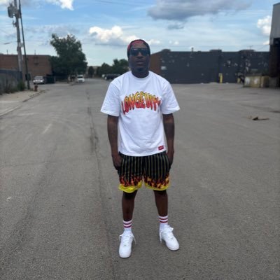 “Drunk Lord “(DrunkTv)🏆🥇 #Artist #Actor #Comedian #Songwriter #Entertainer néw everything bummin 🎬 Follow @drunktv_ 📺🐾on Instagram click link 👇🏾