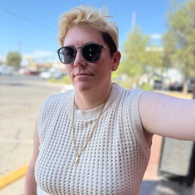 Organizer | Voter Advocate | Queer | Wifey | Nevadan 🌈 Current @VotingisLocal , @UArkansas & @UTDallasAlumni, TX ✈️ AR ✈️ Reno ✈️ Las Vegas She/They