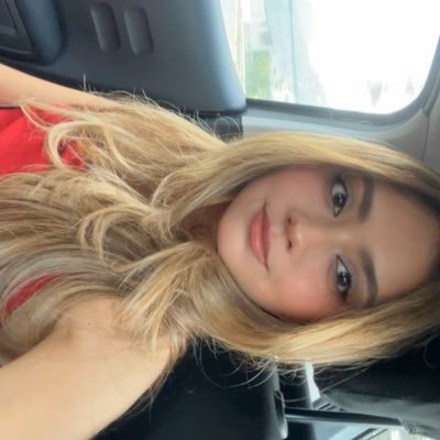 adrianasalgadoo's profile picture. borrón y cuenta nueva