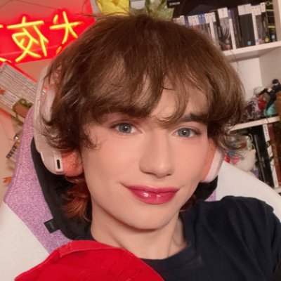 JRPG content creator teaching Japanese through gaming 🦊 ENG/日本語〚she/they/he〛🌈 See my website for contact info and more about me 🔻