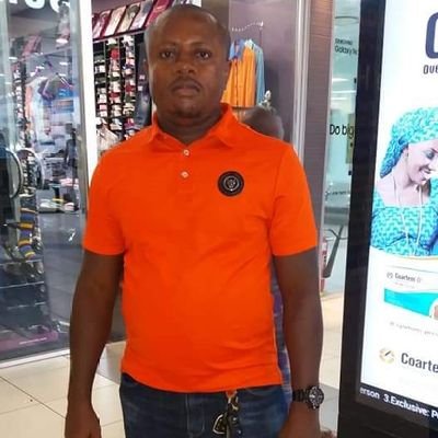 Divinevickmoore's profile picture. 