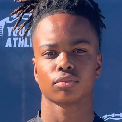 BrandonAle16130's profile picture. class of 2028 ( Varsity ) | track & football | WR/CB | @loyolahigh / @Loyolaathletics / @loyolaTFXC | 6’0 / 175 lbs | 100m: 11.2 200m: 22.75 | rising star ⭐️