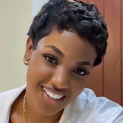 bettycanon34's profile picture. 🍯