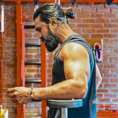 Maneesh_03_'s profile picture. 