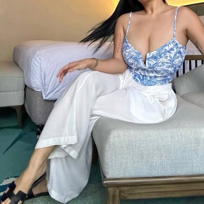 Thomas842566016's profile picture. 陌生人约炮社区
六百多个城市，三万七千个女会员每日匹配约炮交友
男士加入需年满25周岁，身体健康未婚。
线下单约有保障，每个女会员平台都视频验证过的