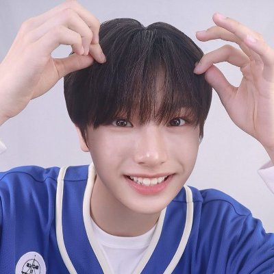 your resident @BOYNEXTDOOR_KOZ , @ZB1_official , & @ILLIT_twt lover (^з^) ♡
isfp ☆
saw enhypen 10/06/22 | saw stray kids 03/27/23 | saw wei 05/28/23
