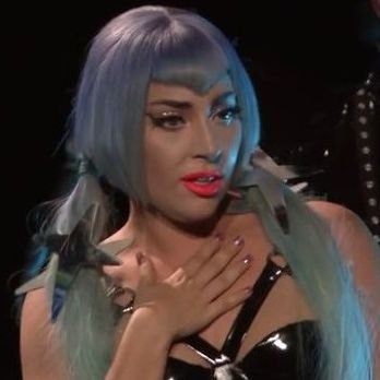 This is my sacred place, where I freely honor my thoughts & opinions, and share my love for music & pop culture🎙️🏳️🌈