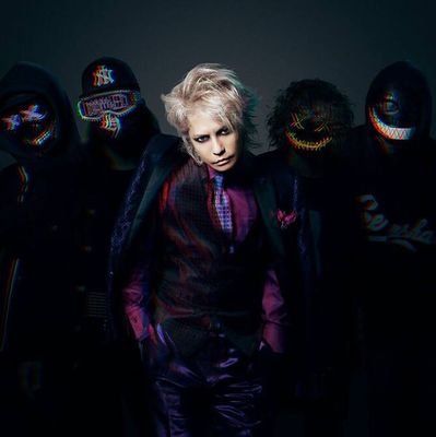 @LArc_official /@VAMPS_JPN /@LAST_ROCKSTARS NEW Blu-ray & DVD「HYDE INSIDE LIVE 2024 -EXTRA-」OUT NOW! https://t.co/12kF9dbv5Y