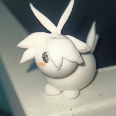 NhatthangL92391's profile picture. chill