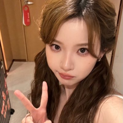 aooxuu's profile picture. 