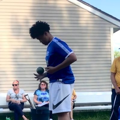 5’11 205 | C/O 2030 | SP: 41FT | D: 115FT | OL/DL | HIGHTSTOWN, NJ | IG: nicholas_houvig2030| 🏈 🥏