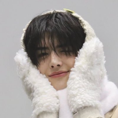 collector account, sanrio, doramas e kpop. ‧₊˚🖇️✩ ₊˚🎧⊹♡