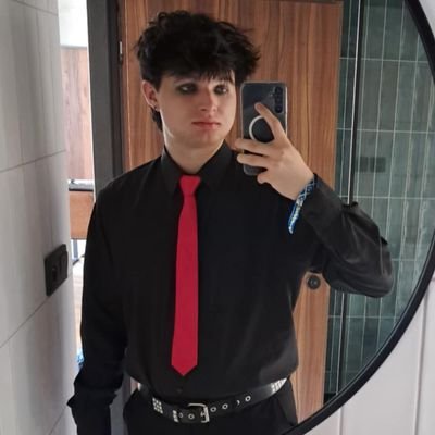 Shedy_3's profile picture. biovní bio-
kinda emo, kinda not-
in my dexter era-
https://t.co/UQ8Q9cuL6S