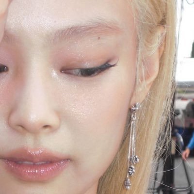 thorfunnxp's profile picture. ⟡ Jennie — 🪷. ..𓂃 ࣪ ִֶָ🪽་༘࿐ ⋆.ೃ࿔*:･